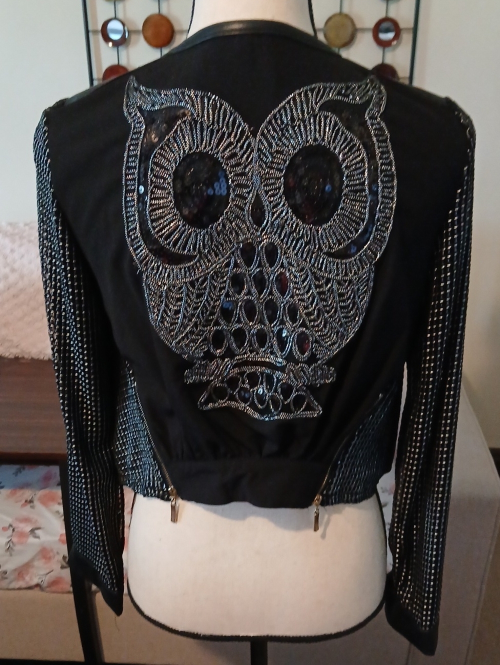 Black Women's Embellished Owl-Back Cropped Jacket